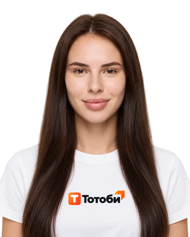 Кристина в фирменной одежде Тотоби — обработанный портрет
